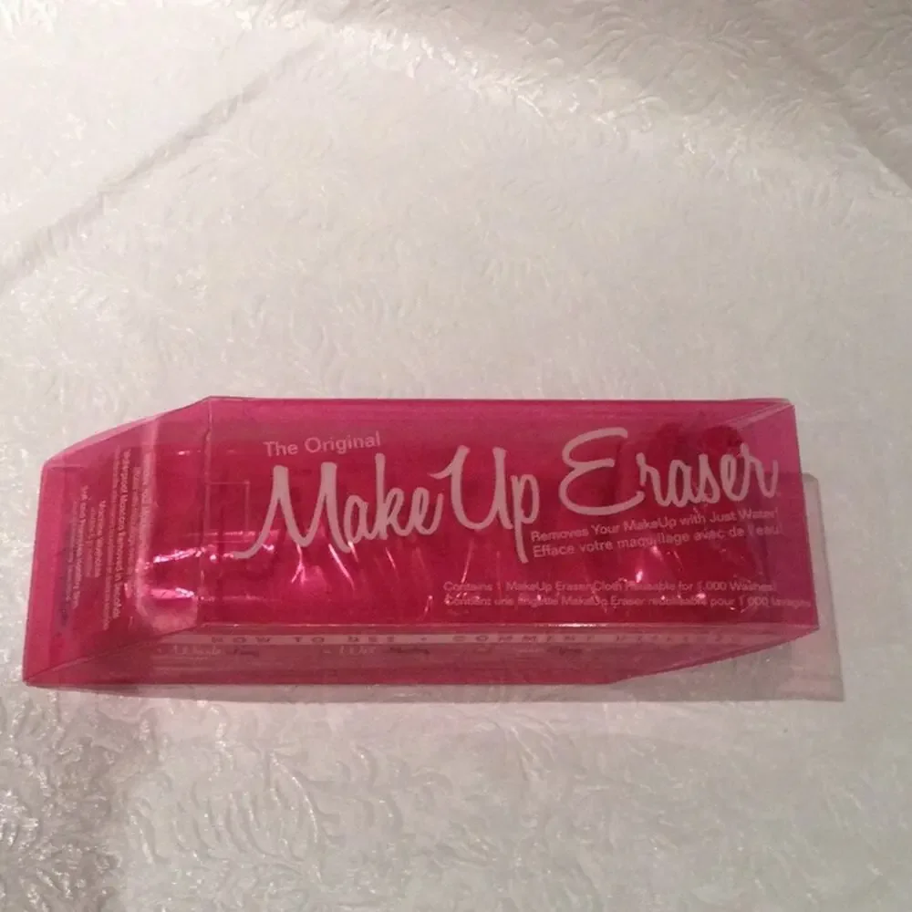 The Original Makeup Eraser in Pink